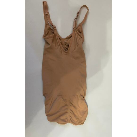NEW SKIMS Seamless Sculpt Brief Bodysuit Ochre Beige Small Medium Shaper Beige - Picture 5 of 5